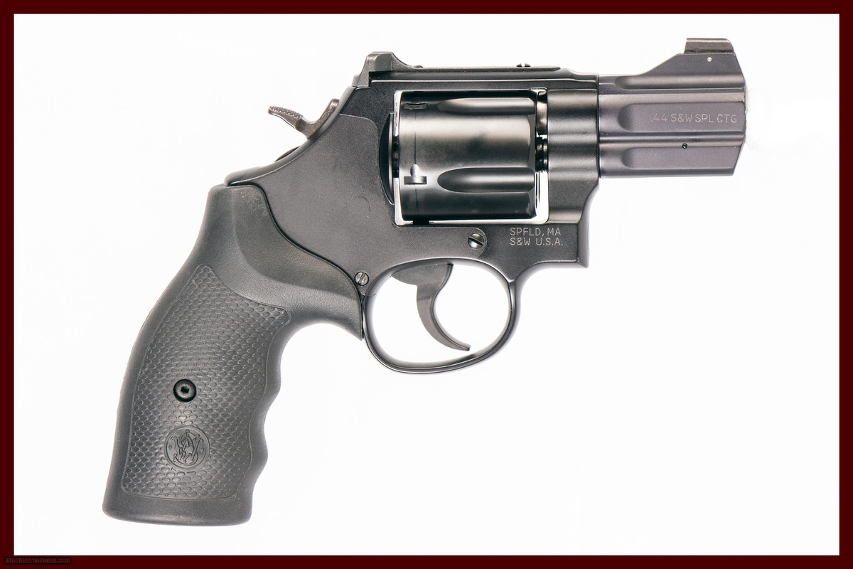 Smith & Wesson Model 396 Night Guard