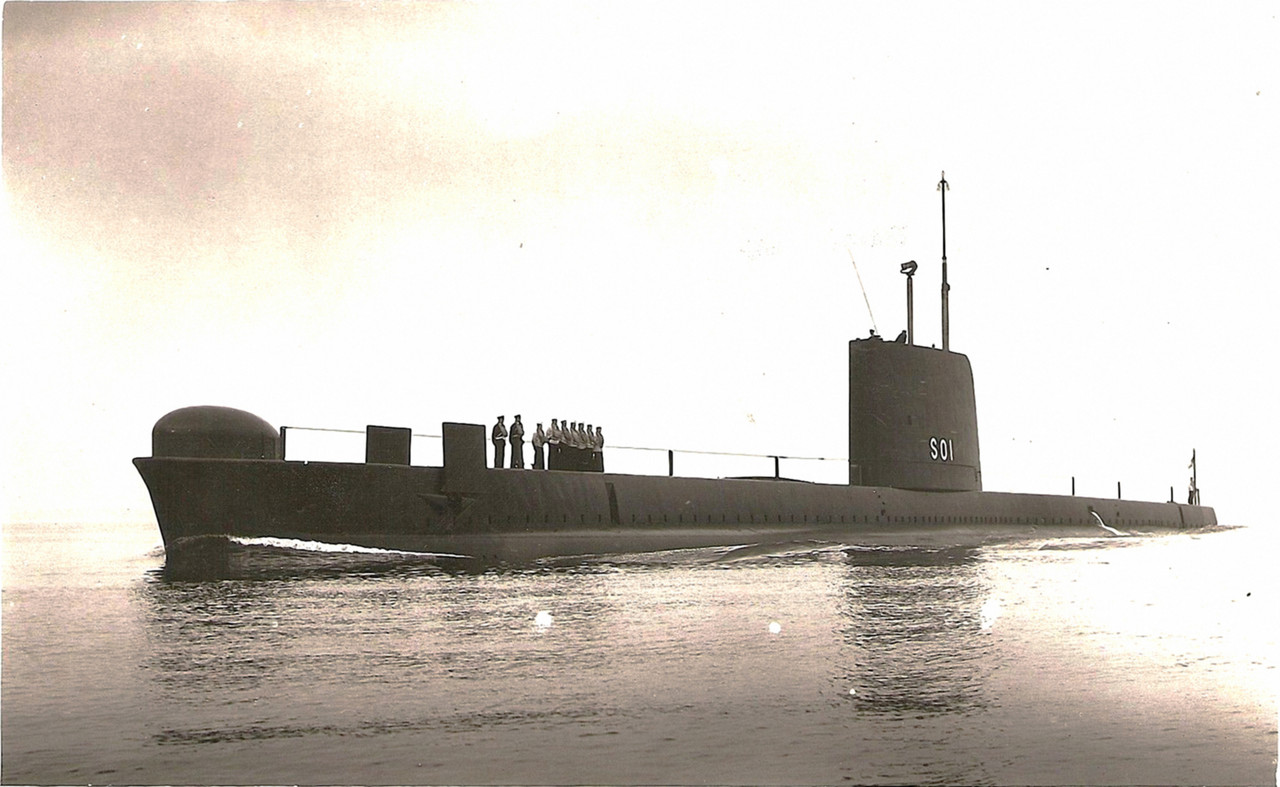 HMS Porpoise (S.01)-3