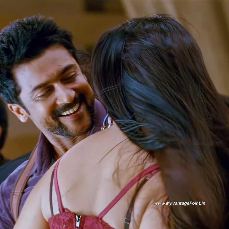 35-Anushka-Shetty-Hot-in-Singam-2-in-Kannukkulle-Song