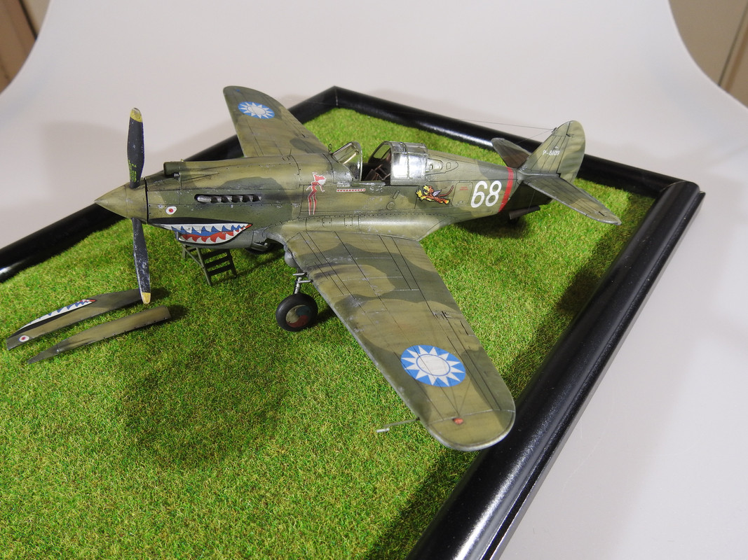 Curtiss P-40C Hawk, Bronco 1/48 –Klar DSCN2214