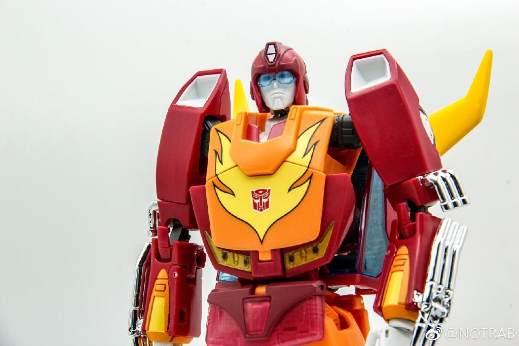 MP-09-Rodimus-Convoy-Reissue-05