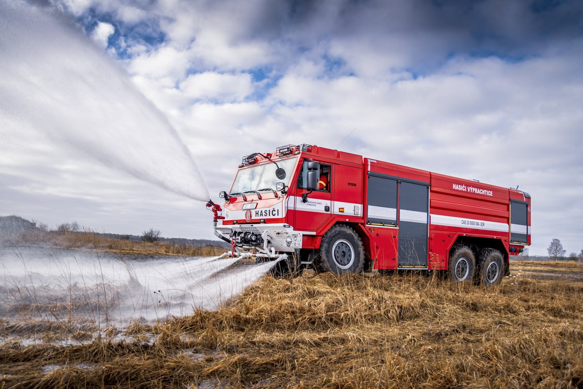 [Imagine: CAS-30-Tatra-Force-6x6-Foto-KOBIT7.jpg]