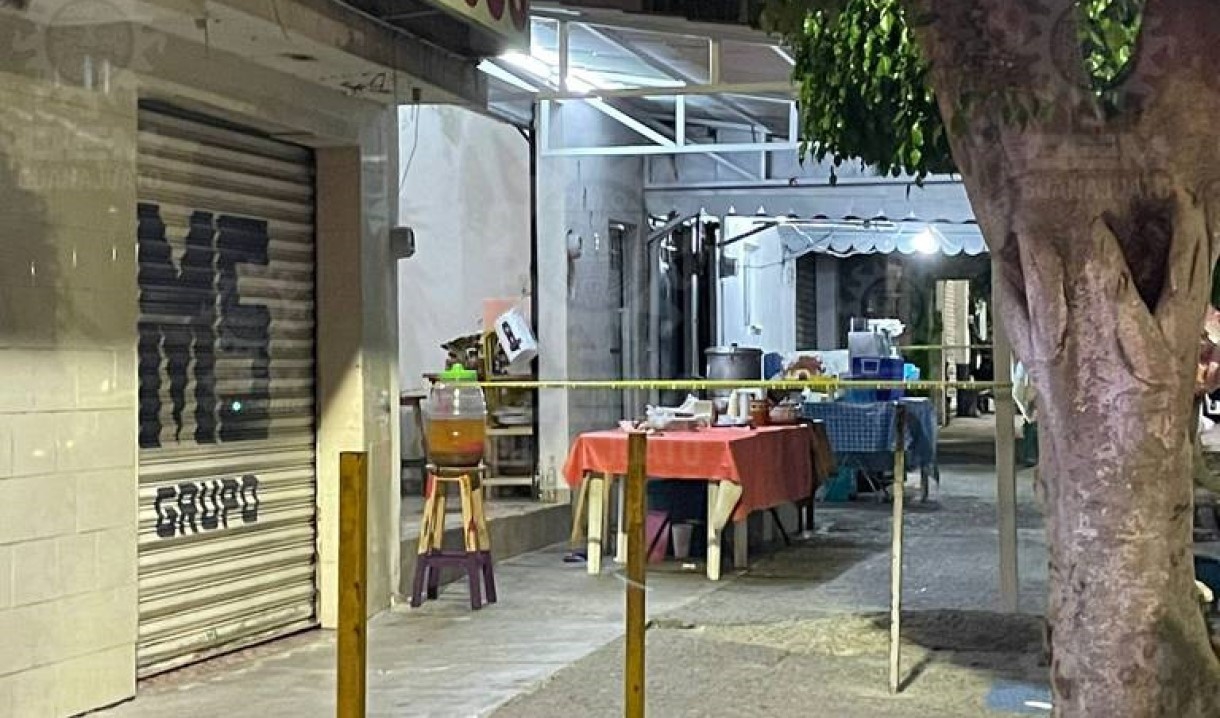 Asesinan en un puesto de comida, testigos vieron que los sicarios llegaron a matar