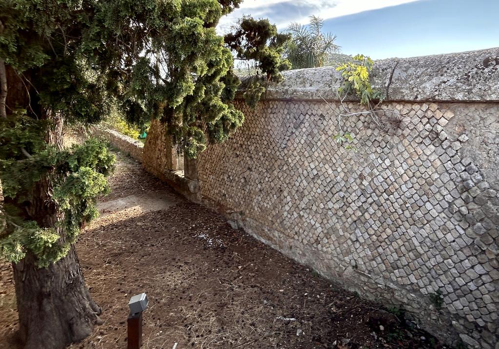 Жаркий сентябрь на побережье Тирренского моря.