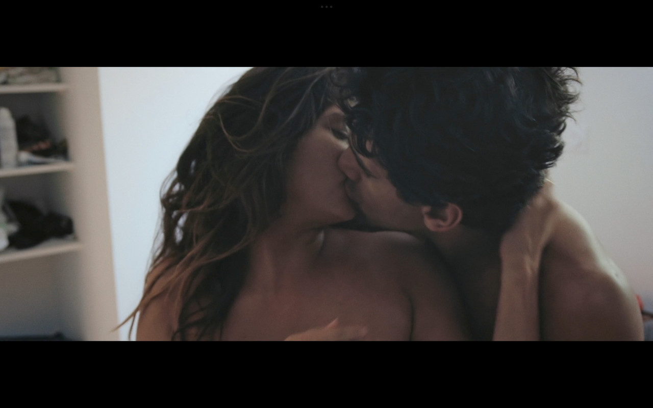 Screenshot_2025-02-13-22-30-38-256_com.mxtech.videoplayer.pro