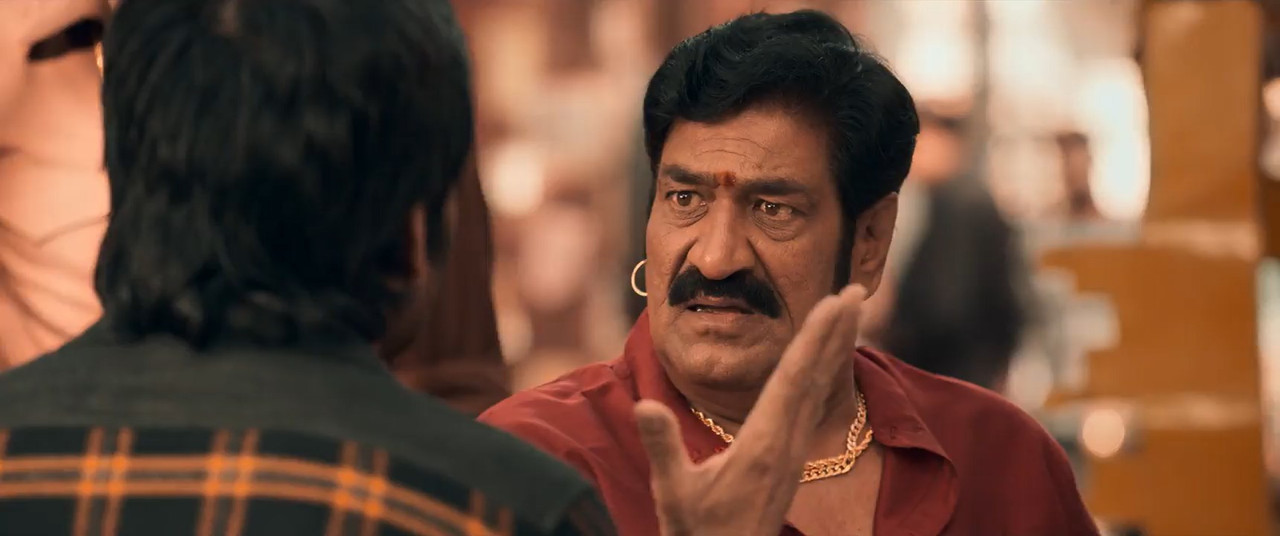 Dhamaka 2022 WebRip [Hindi + Telugu] 480p 720p ESub Screenshot