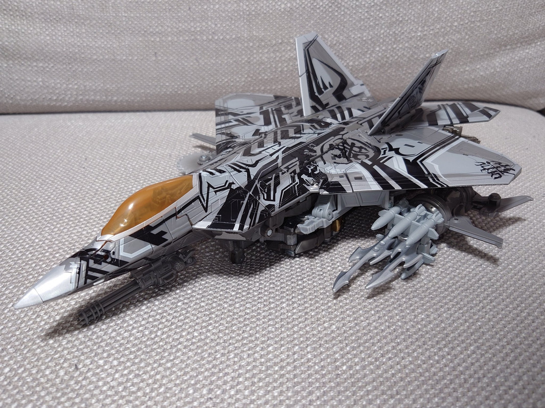 Transformers-Masterpiece-Movie-MPM-10R-ROTF-Starscream-08