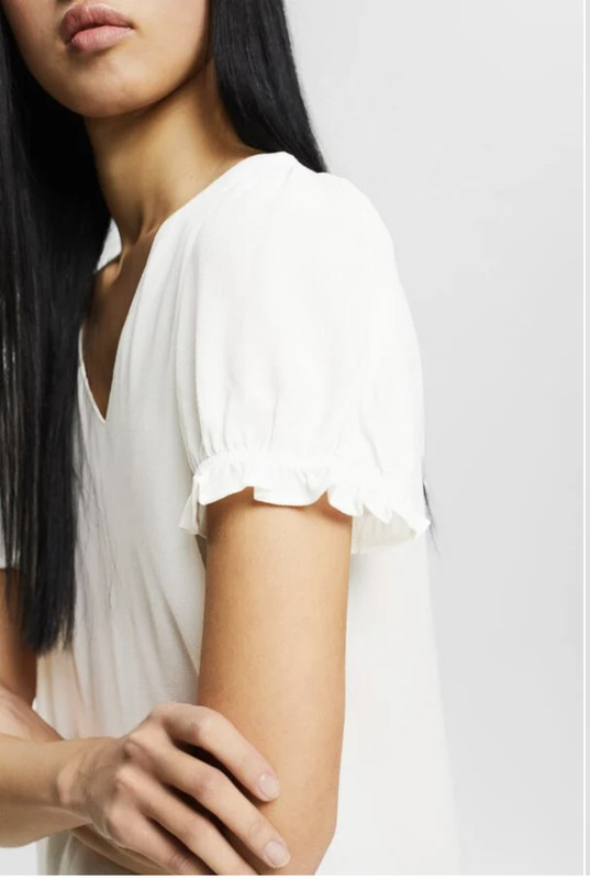 E5F76D5D-7AE2-45AB-B566-5FA89B877BBC