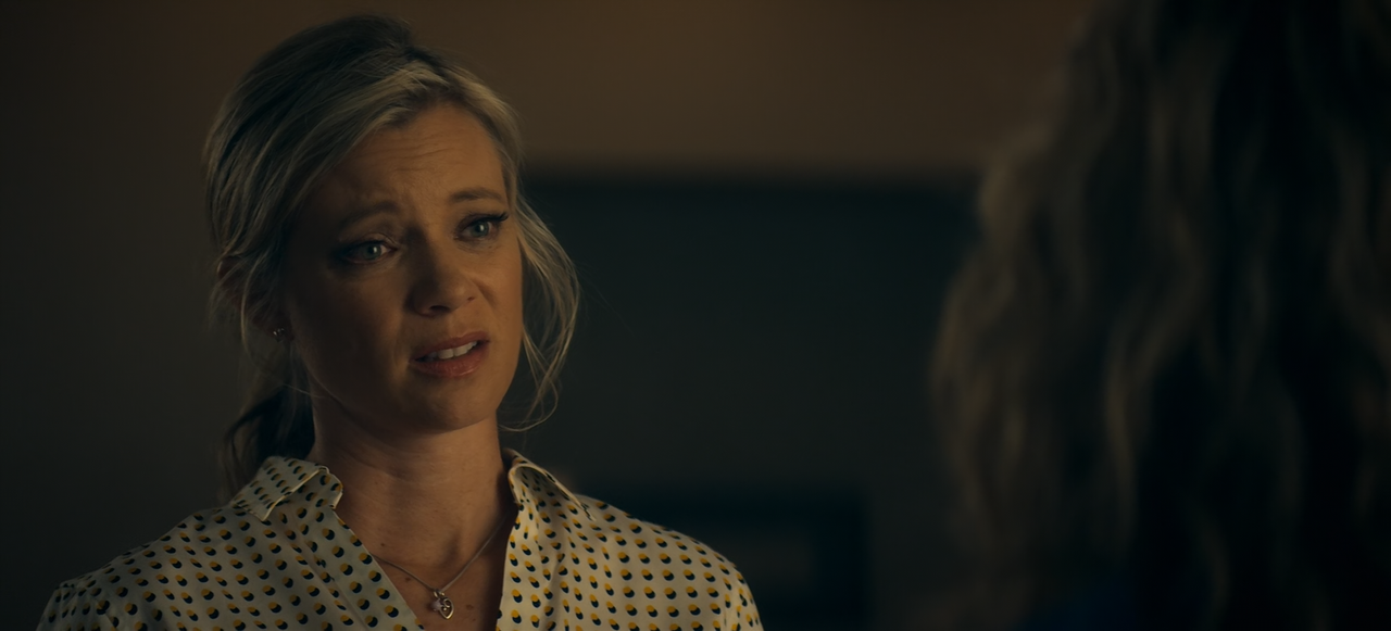 Stargirl.S01E01.Pilot.1080p.10bit.AMZN.WEB-DL.DDP5.1.HEVC-Vyndros.mkv_snapshot_39.59_[2020.05.24_05.