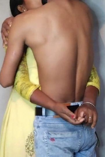 Desi couple fucking standing sex video