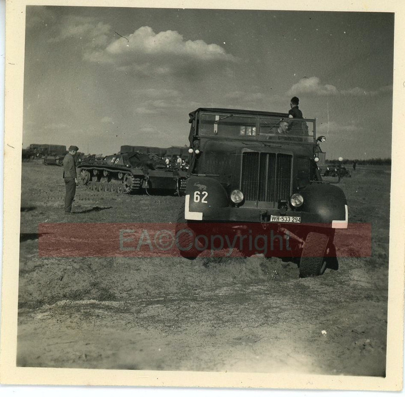 SdKfz 9 Zugmaschine StuG Sturmgeschütz Abteilung