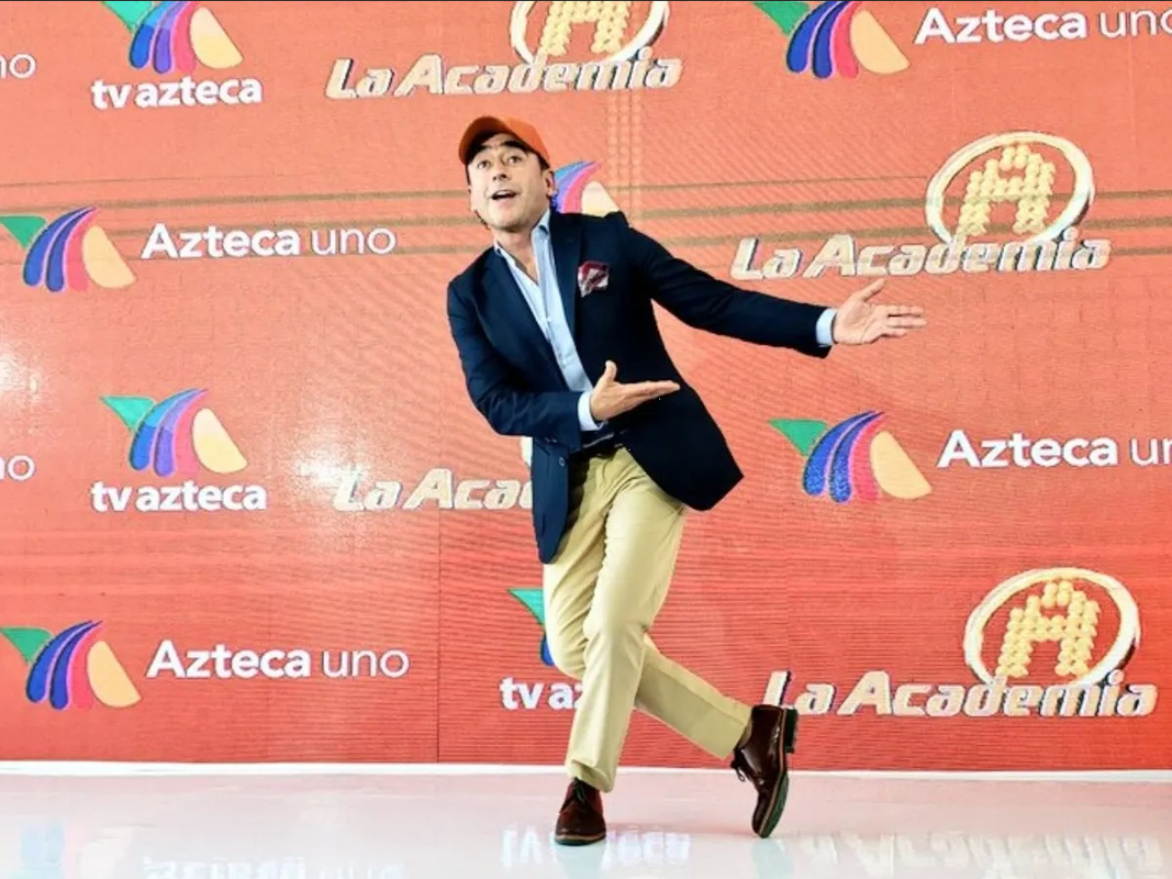Adal Ramones ruega por trabajo a TV Azteca, quiere conducir La Academia en 2024