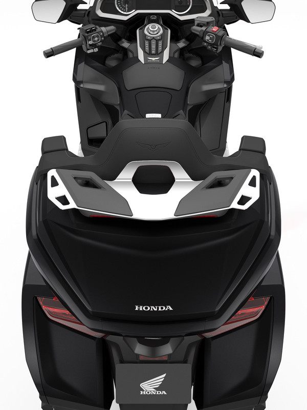 413844_23YM_HONDA_GOLD_WING_TOUR