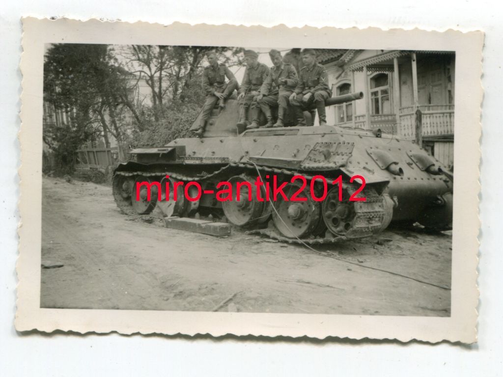 Wehrmacht, zerstörter Panzer, T-34, Nahaufnahme,