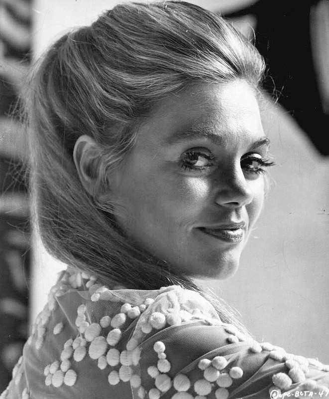 Dyan_Cannon_a41