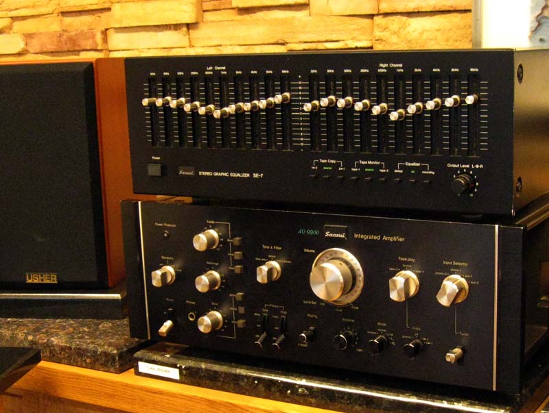 AU-9900-front.jpg