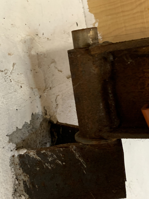 30BFF889-8F2A-4964-8484-FE4B357846C8