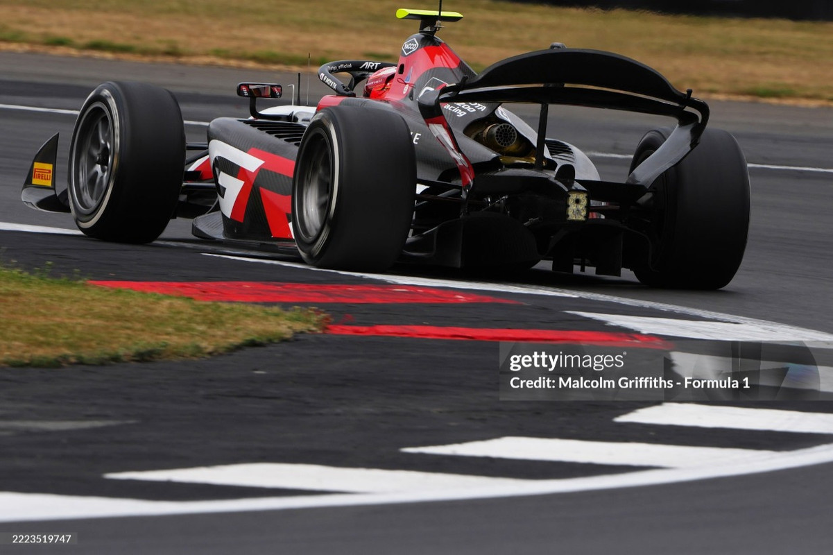 スクリーンショット_5-7-2025_45617_media.gettyimages.com