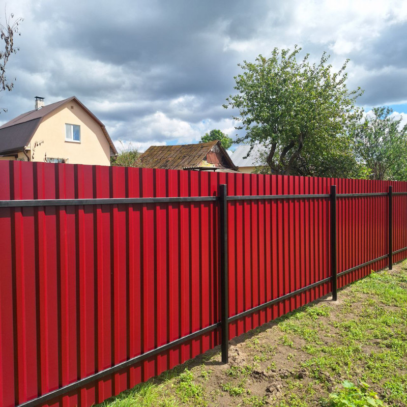 Забор из металлопрофиля