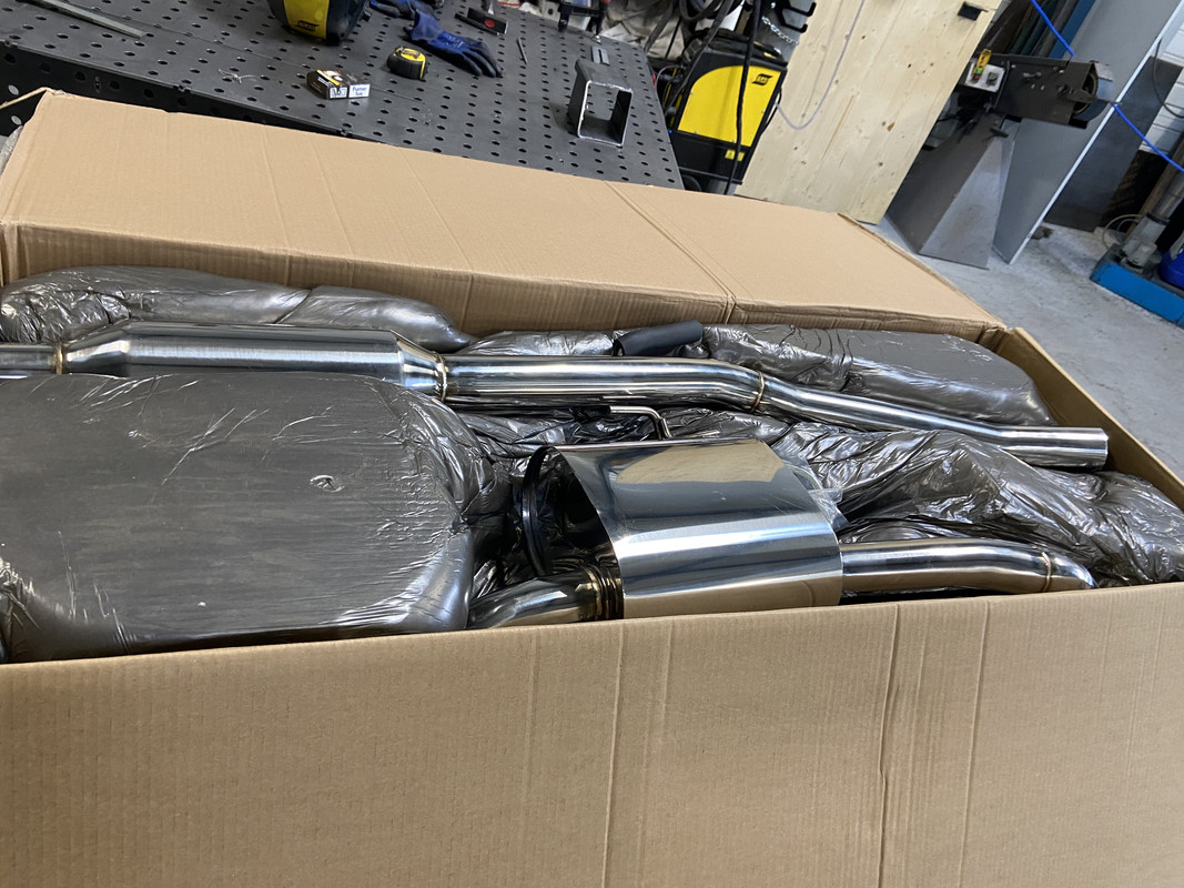 658C65C9-5EB8-47A8-BEA4-8F010A5CEE3B