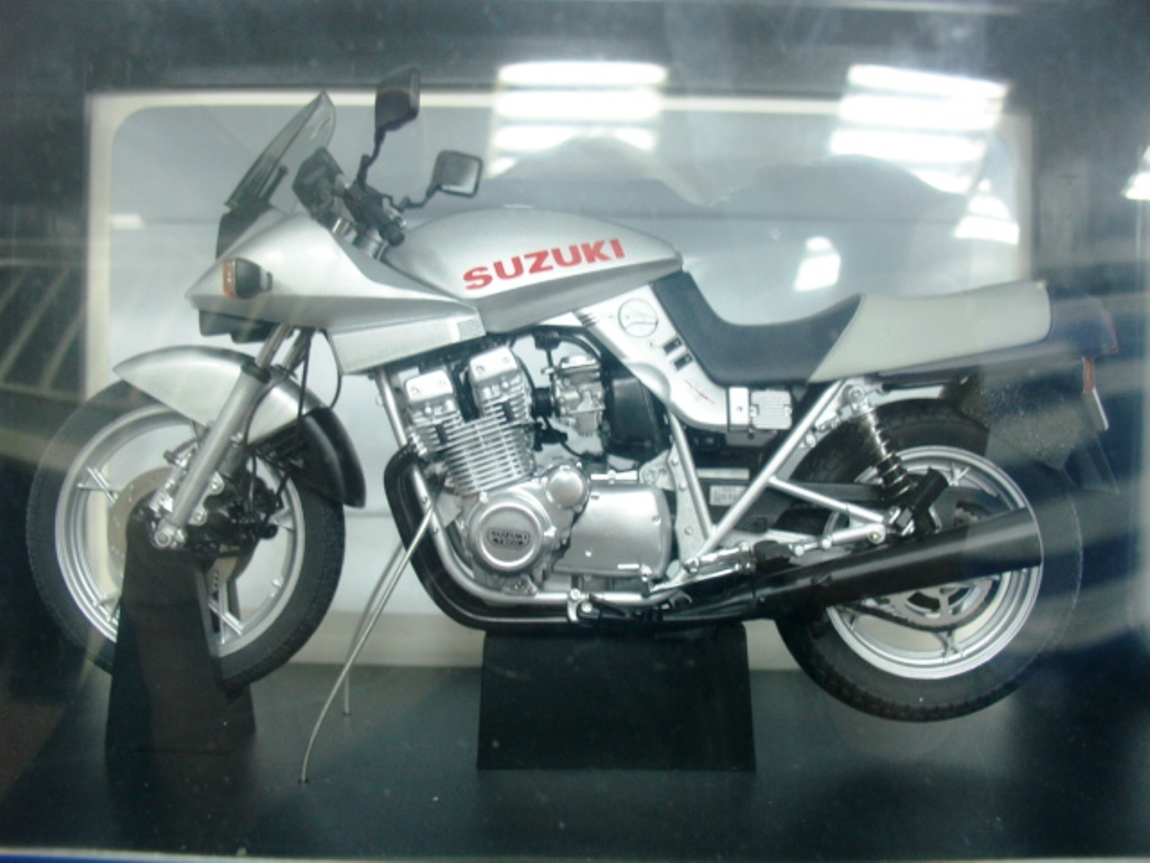 haruさん専用 AUTOart (1/12) スズキ GSX1100S 刀 WOW EXTREMELY RARE Suzuki GSX1100S Katana Silver #12151 1:12 Auto