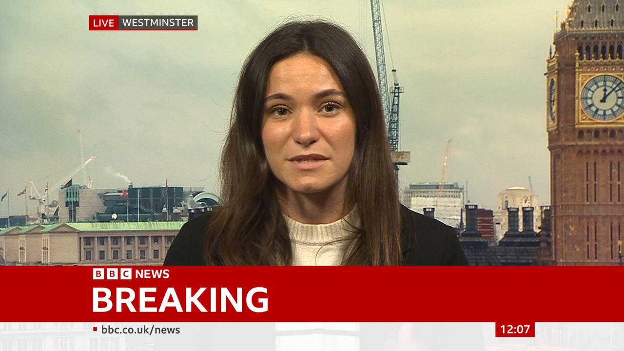 04.21 - 12.00.00 - BBC News. The latest news from the BBC. [S]..ts_snapshot_00.08.46.984