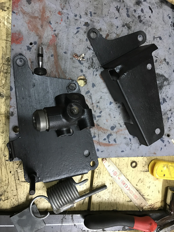 Restauration 4L (1036)