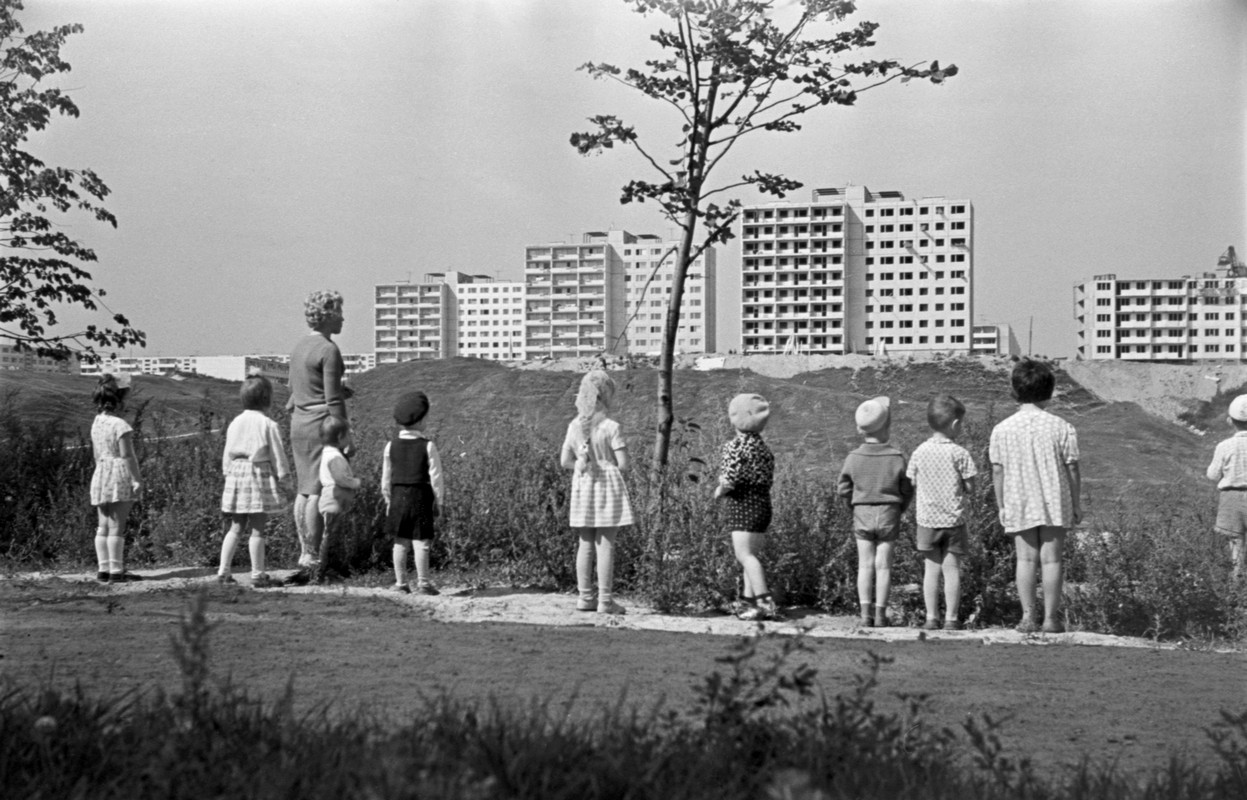 ŽIRMŪNŲ STATYBOS 1966