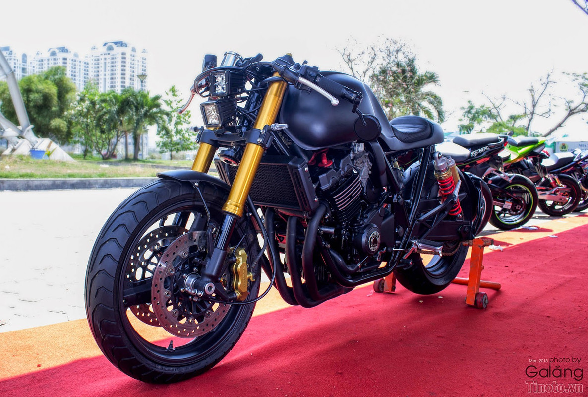 Honda CB400 tuning Cafe Racer in Sài Gòn-001