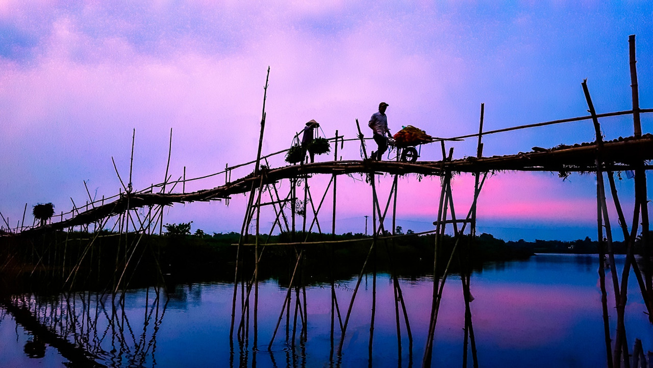 purplechinesebridge.jpg