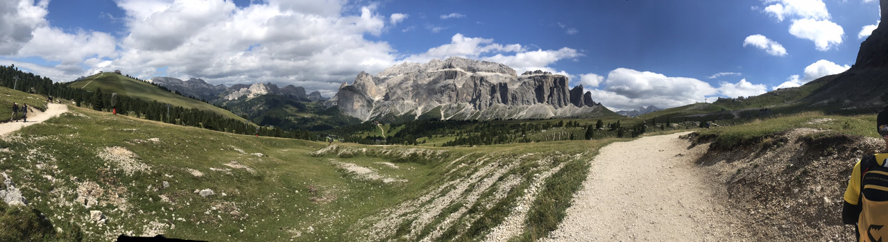 5471574B-F543-486B-9D12-ED81B0575588