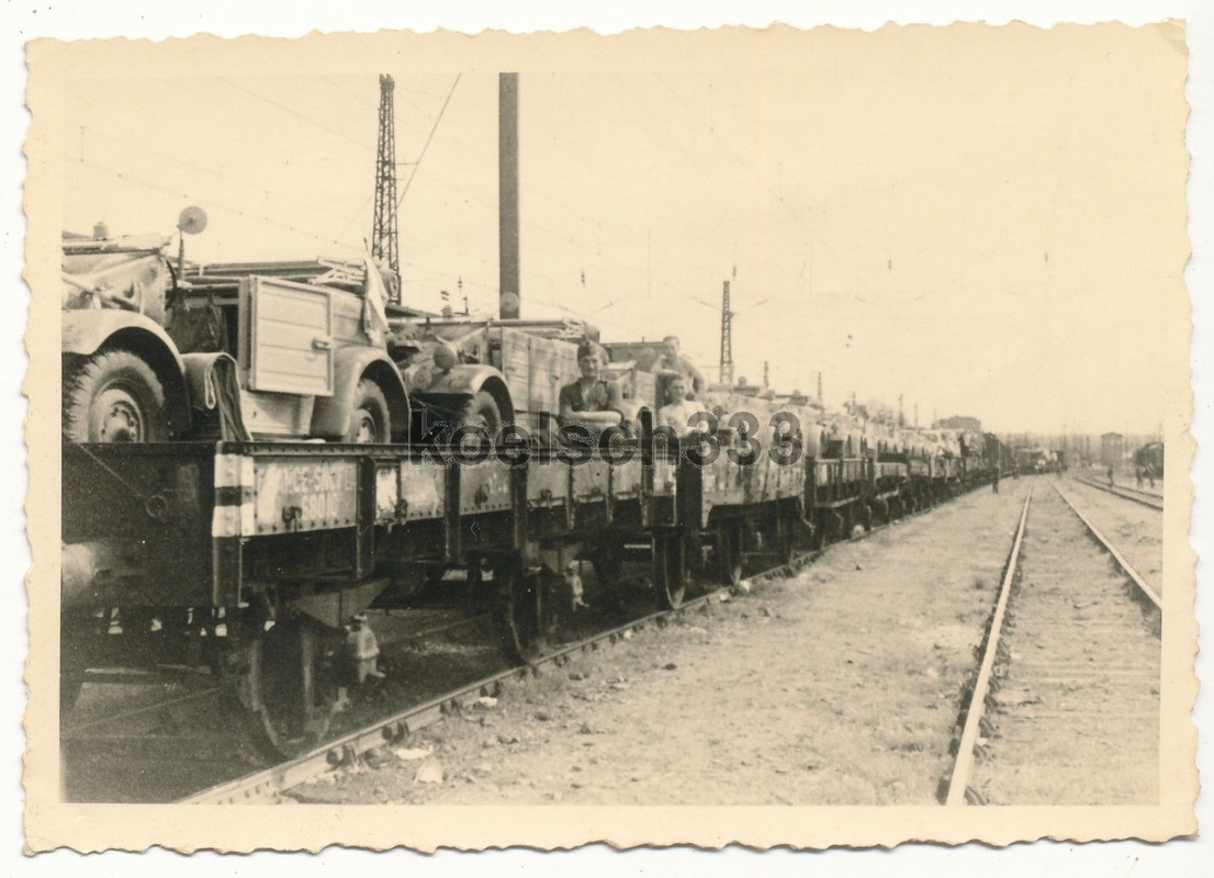 Foto VW Kübelwagen PKW´s der Wehrmacht auf franz
