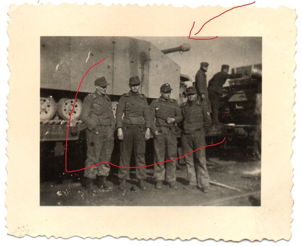 Foto Soldat StuG Sturmgeschütz Langrohr Seitensc