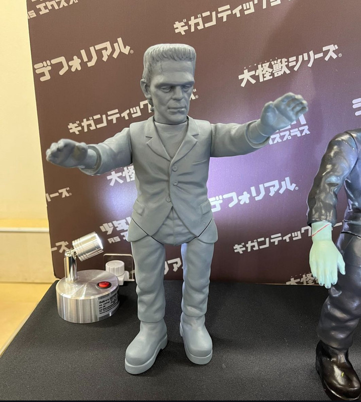 X-Plus Universal Monsters sofubi (soft vinyl) figures X-Plus Universal Monsters sofubi (soft vinyl) figures