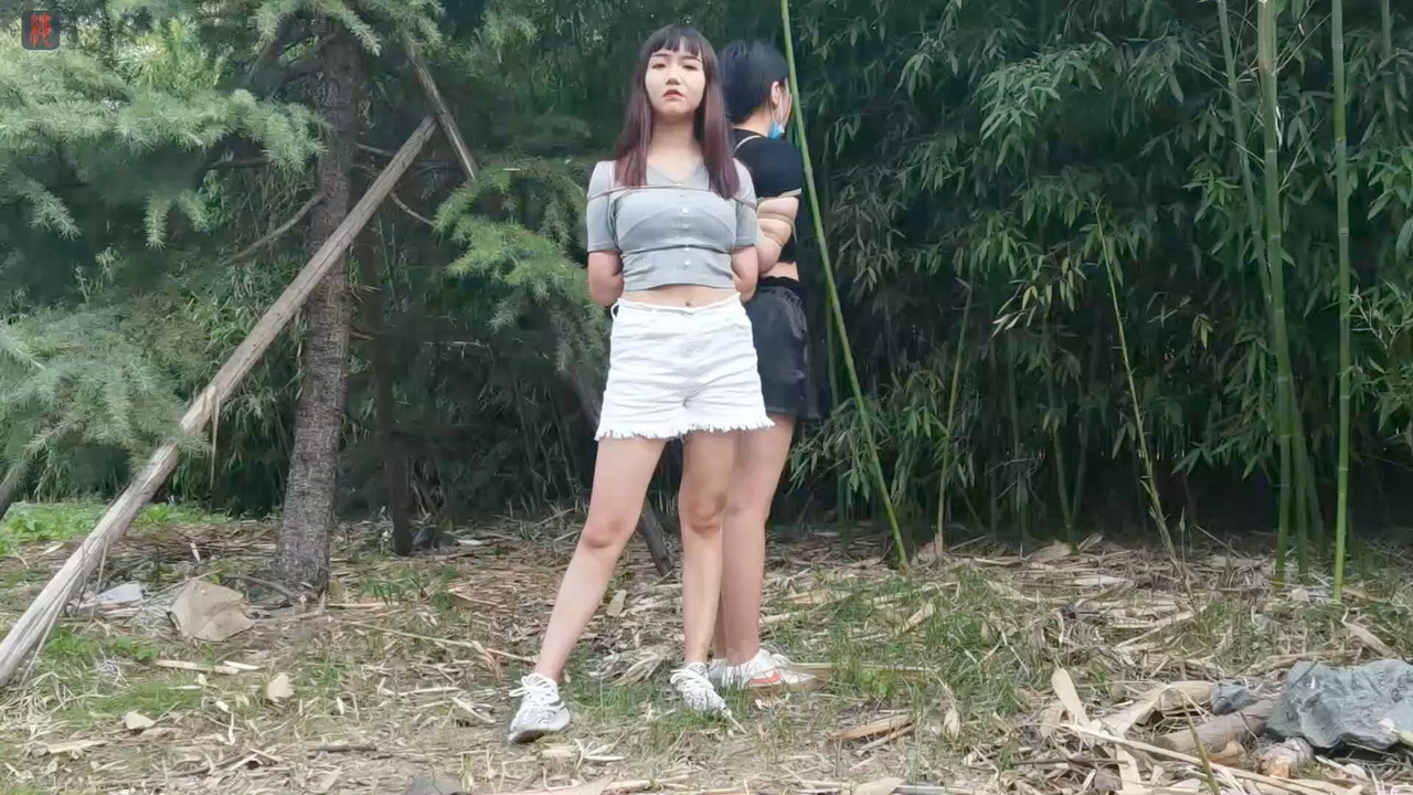 绳之韵 曼琪、婉儿户外捆绑拍摄训练（第二集）双女捆绑逛公园，连缚，牙齿解缚实验.mp4_20200615_091819.082