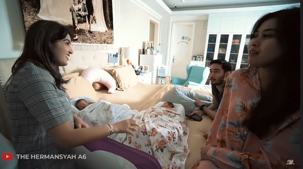 Ashanty jenguk Zayn dan Zunaira