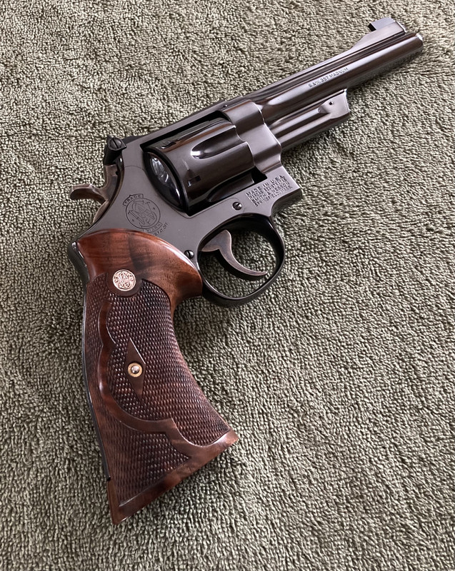 4DE2F7C7-FD06-4585-A0EF-2356A36FE4BF