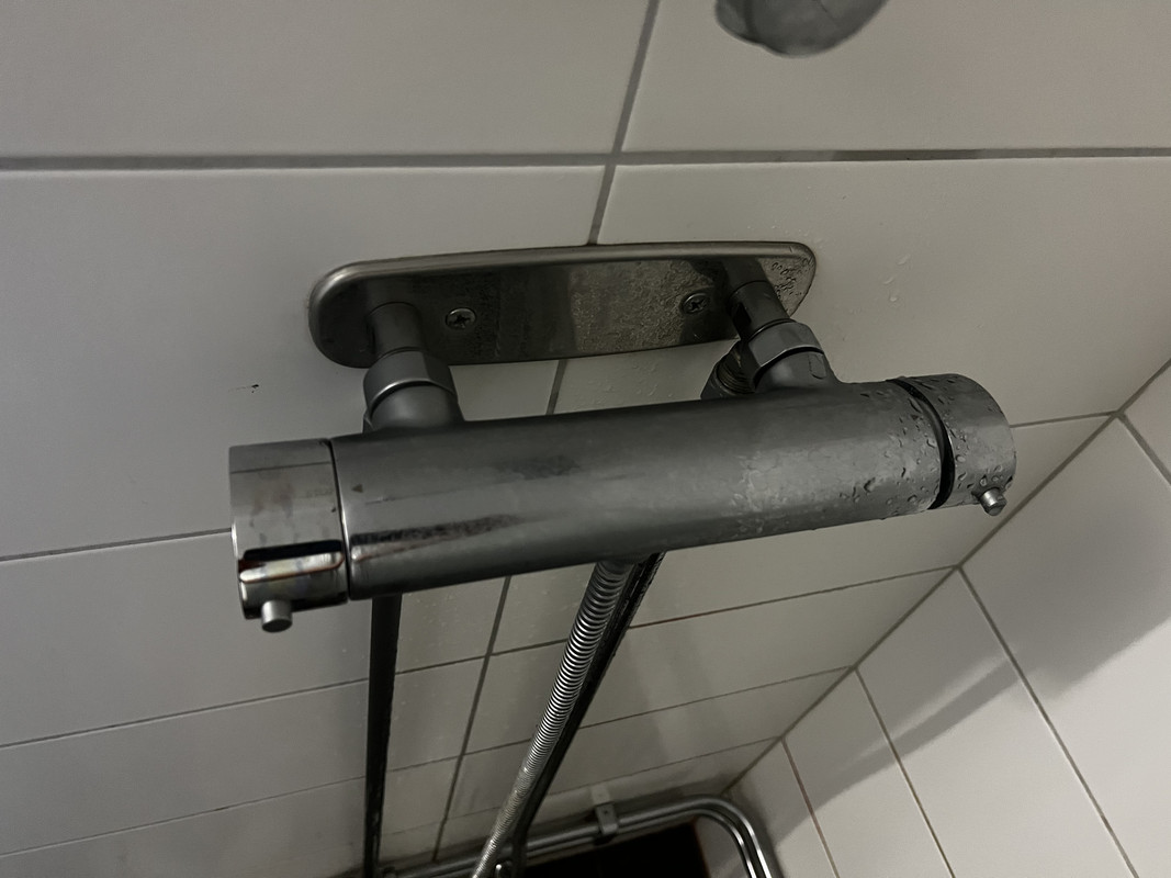 F6C447BE-AF81-4856-9ABC-931D280868C6