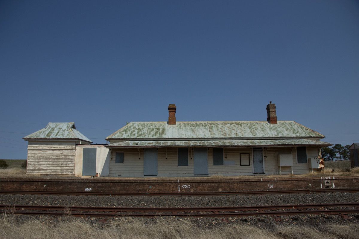 Raglan-railway-station-New-South-Wales-1.jpg
