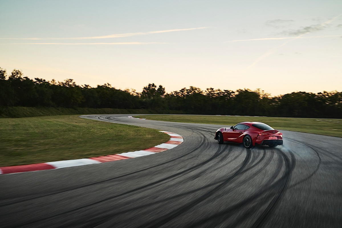 2020 Toyota GR Supra (27)