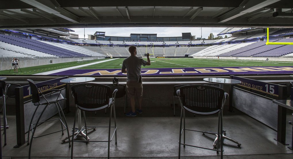 huskystadium24.jpg