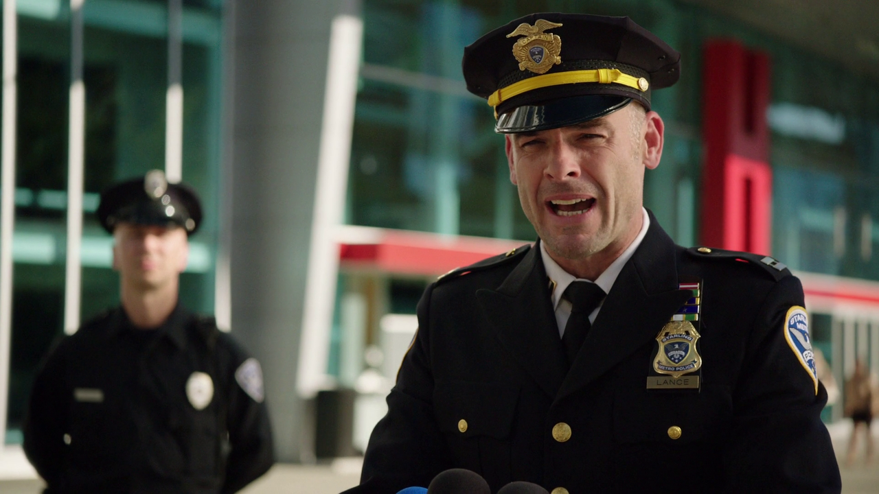 Arrow.S03E01.Calma.apparente.1080p.BDMux.ITA.ENG.x264-BlackBit[screenshot 3]