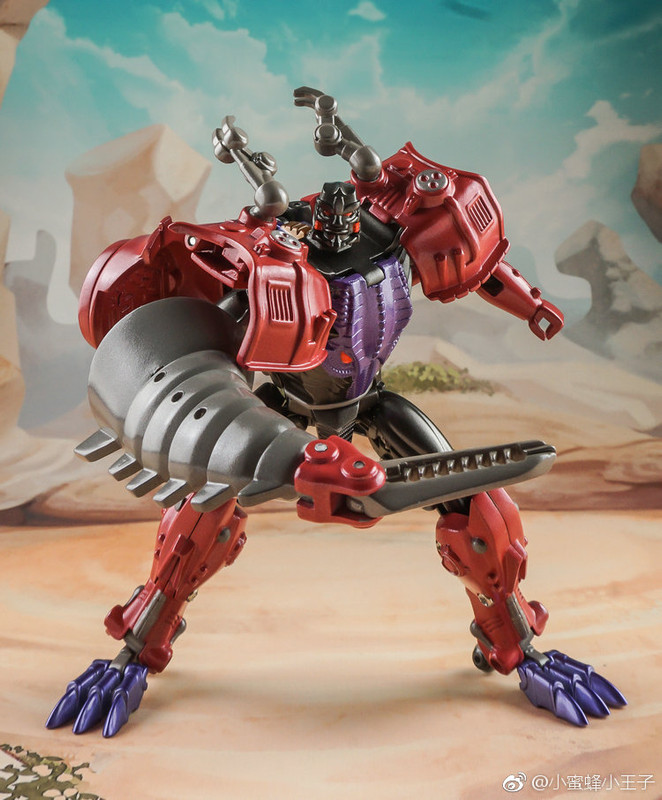Toywirld-W-BS01-Transmetal-Megatron-06