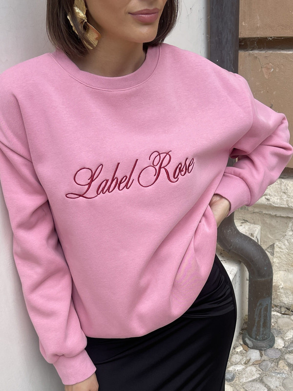 Label Rose lancia la prima collezione di abbigliamento Label Rose lancia la prima collezione di abbigliamento