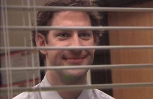 300px-Jim-Halpert-Smiling-Through-Blinds