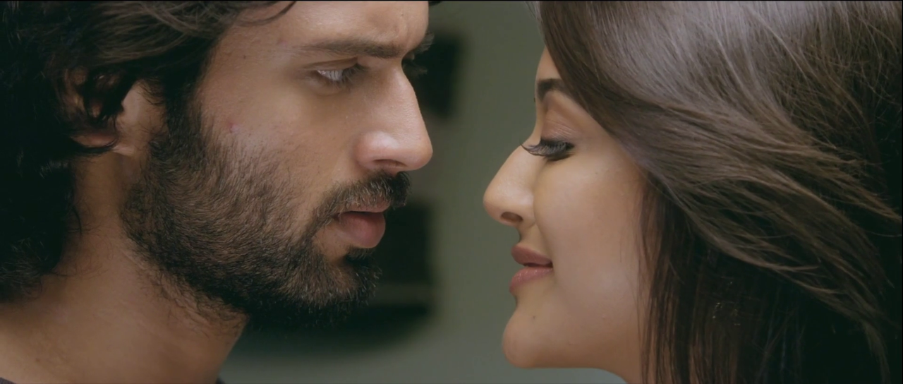 vlcsnap-2025-04-22-23h50m41s038