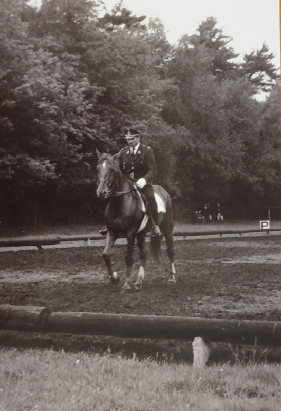 (4) 1WM Martin Snijkers, vader van Beatrijs Snijkers, eerste Nederlandstalige vrouwelijke rijkswacht