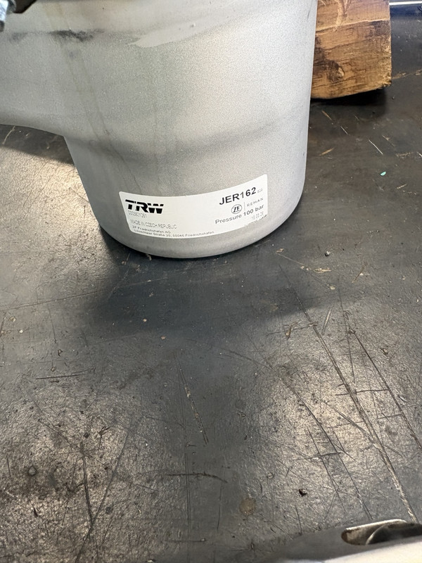 New stering pump