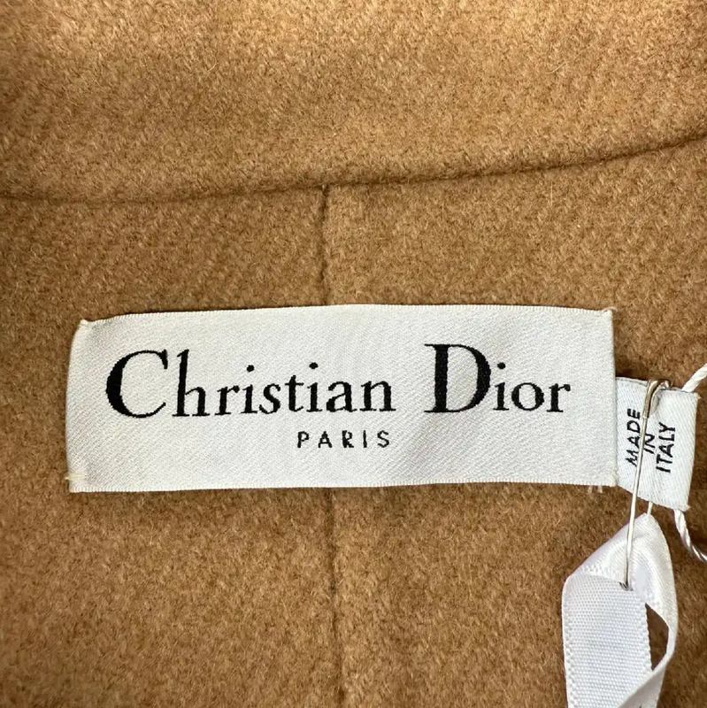 09a00033 fe83 4faf ae34 3c5b5b8f0406