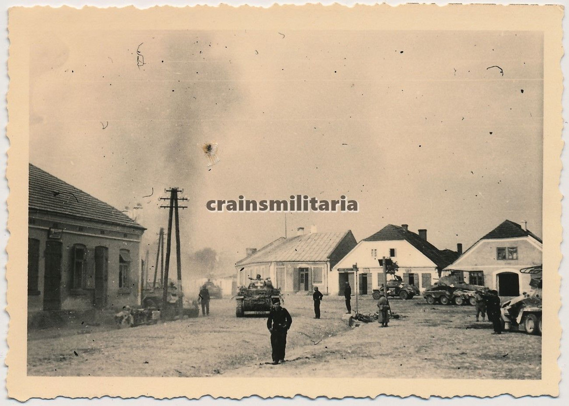 Orig. Foto Panzer II Tank u. SdKfz 232 Panzerspä